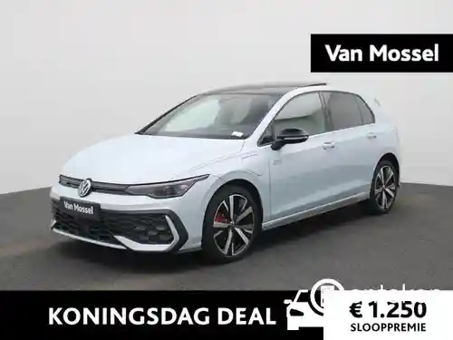 VW Golf GTE 2025