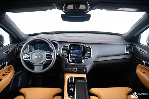 Volvo XC90 T8 2024