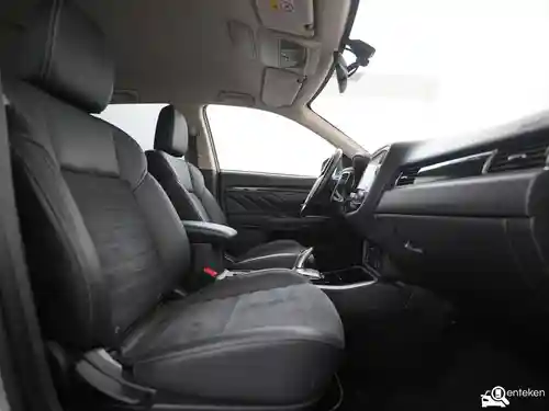 Mitsubishi Outlander 2.4 Plug-In Hybrid 2021