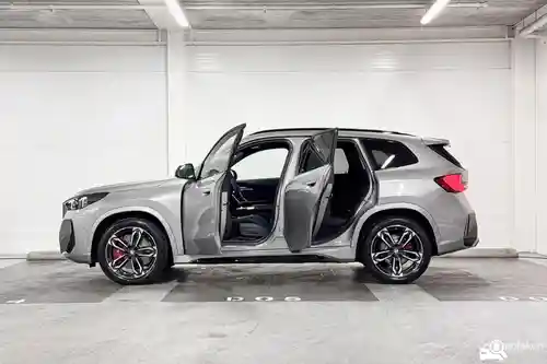 BMW iX1 xDrive30 2026