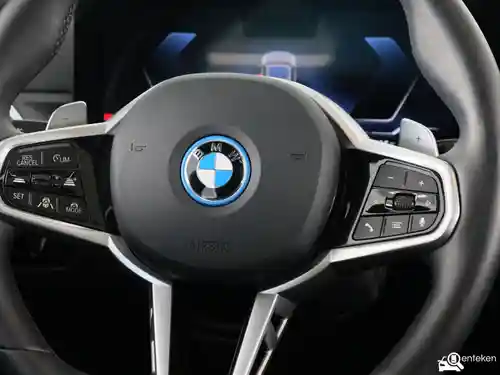 BMW 330e Touring 2025
