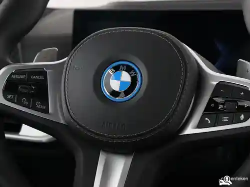 BMW X5 xDrive50e 2025
