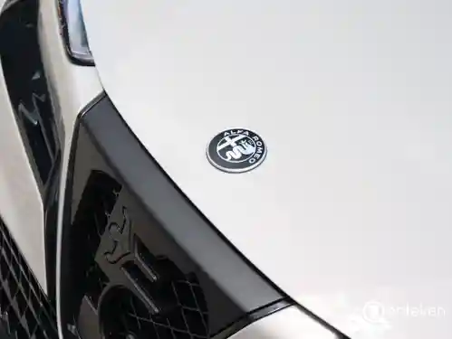 Alfa Romeo Junior Ibrida 1.2 VGT 48V-Hybrid 2026