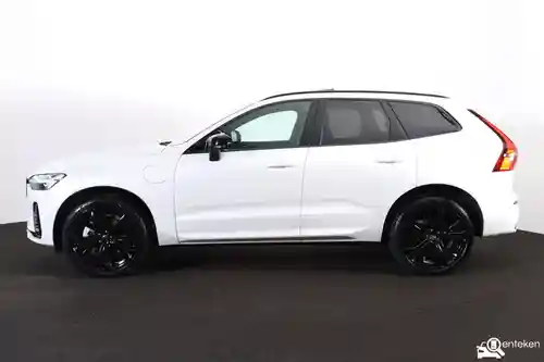 Volvo XC60 Plug-in Hybrid T8 2025