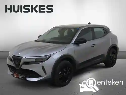 Alfa Romeo Junior Ibrida 1.2 VGT 48V-Hybrid 2025