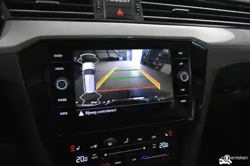 VW Passat Variant GTE 2021
