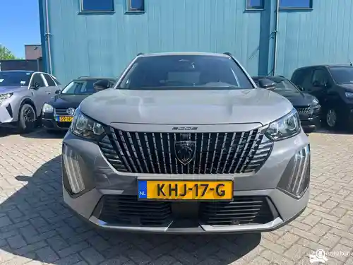 Peugeot 2008 1.2 Hybrid 145 2025
