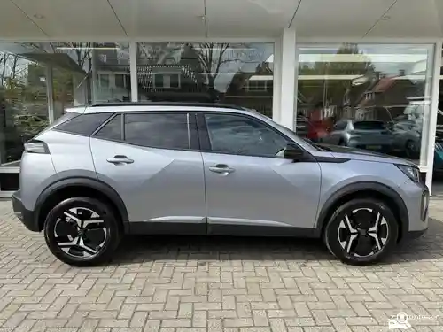 Peugeot 2008 1.2 PureTech 100 2025