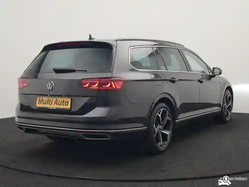 VW Passat Variant GTE 2023