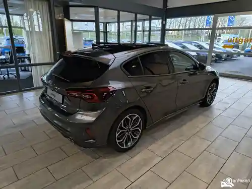 Ford Focus 1.0 EcoBoost Hybrid 2025