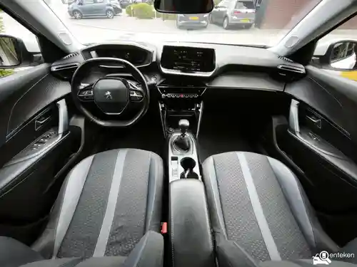 Peugeot 2008 1.2 PureTech 130 2020