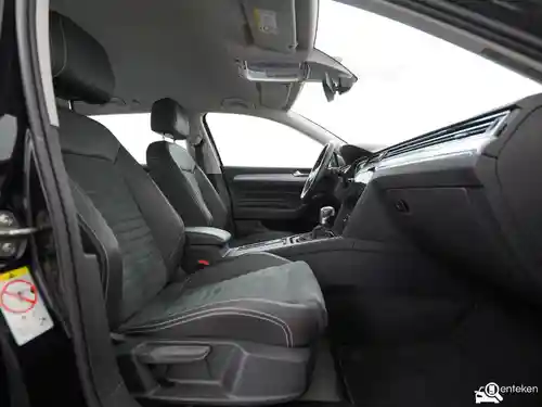 VW Passat Variant GTE 2021