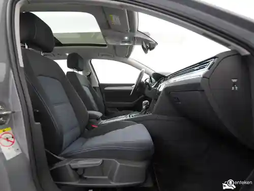 VW Passat Variant GTE 2021