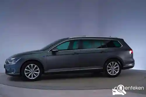 VW Passat Variant GTE 2016