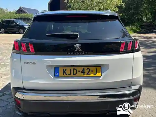 Peugeot 3008 1.2 PureTech 130 2021
