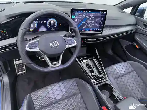 VW Golf Variant 1.5 eTSI 2025