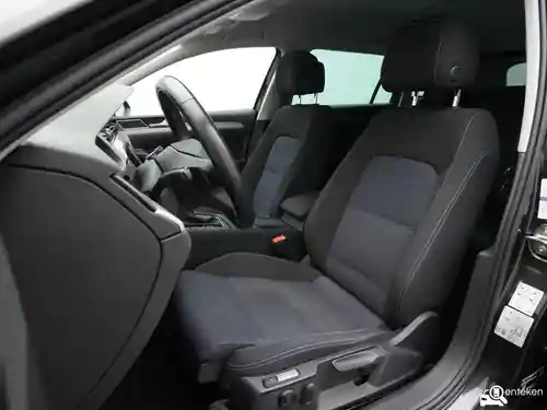 VW Passat Variant GTE 2021