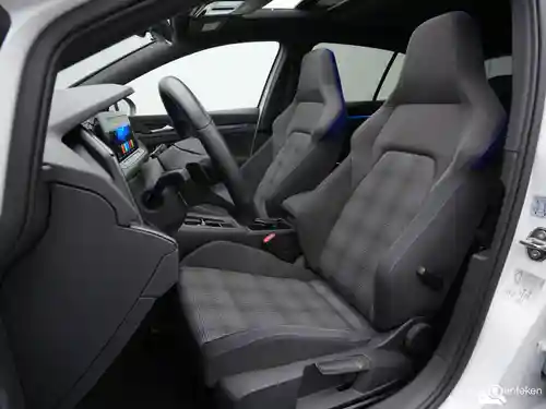 VW Golf GTE 2022