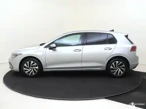 VW Golf 1.4 eHybrid 2023
