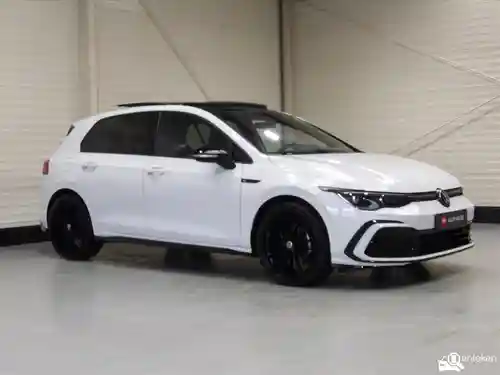 VW Golf 1.5 eTSI 2024