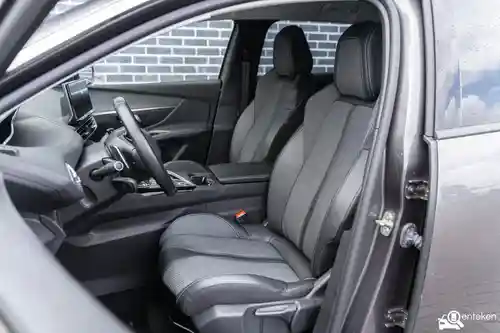 Peugeot 3008 1.6 Plug-In Hybrid 225 2021