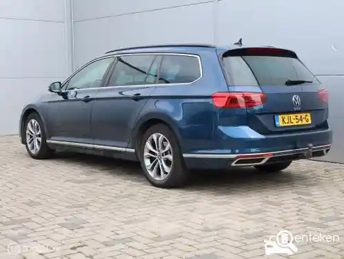 VW Passat Variant GTE 2021