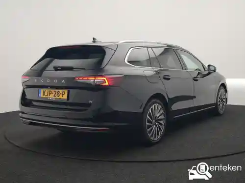 Skoda Superb iV 1.5 TSI PHEV 2025