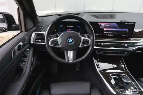 BMW X5 xDrive50e 2025