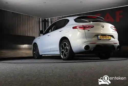 Alfa Romeo Stelvio 2.0 Turbo 16V 2021