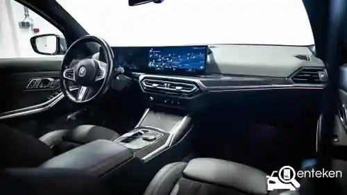 BMW 330e Touring 2023