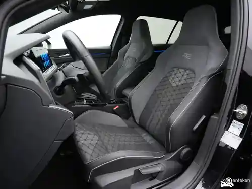 VW Golf Variant 1.5 eTSI 2024