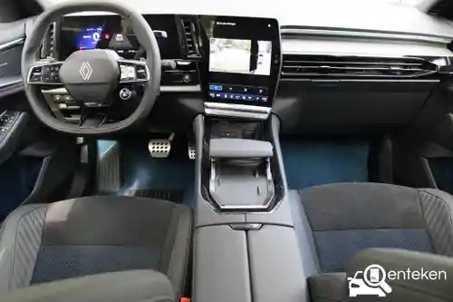 Renault E-Tech Plug-in Hybrid 300 2025