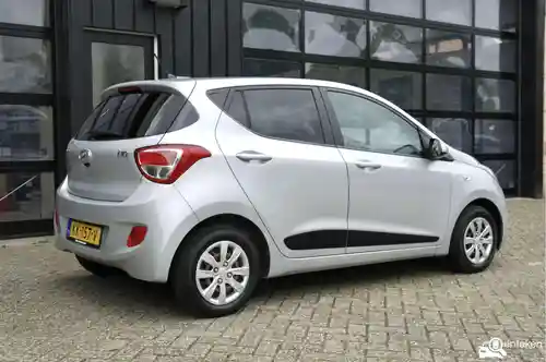 Hyundai i10 1.0 blue 2017