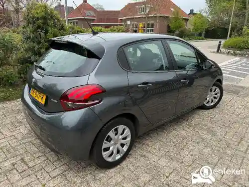Peugeot 208 1.2 PureTech 82 2016