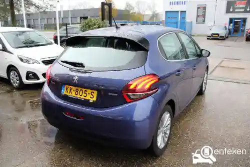Peugeot 208 1.2 PureTech 82 2016