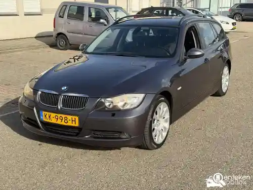 BMW 320i Touring 2006