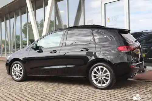 Mercedes-Benz B 250 e 2022