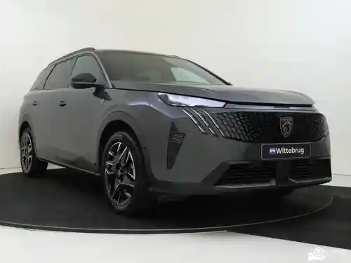 Peugeot 5008 1.2 HYBRID 136 2025