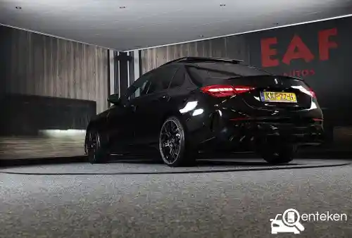 Mercedes-Benz C 300 e 2025