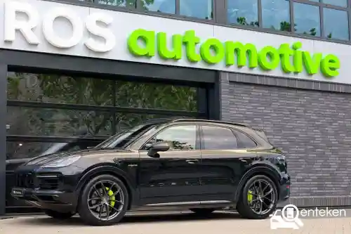 Porsche Cayenne E-Hybrid 2023