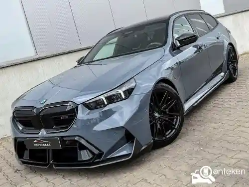 BMW M5 Touring 2025
