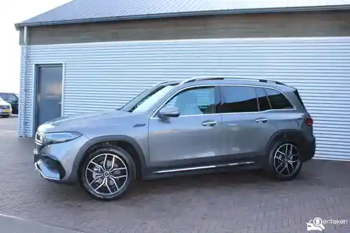 Mercedes-Benz EQB 300 2022