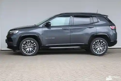Jeep Compass 1.5 GSE T4 48V e-Hybrid 2025