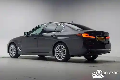BMW 530e Touring 2021