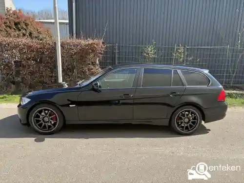 BMW 318i Touring 2009