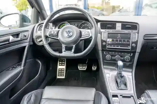 VW Golf GTE 2016