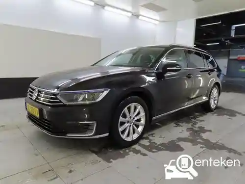 VW Passat Variant GTE 2016