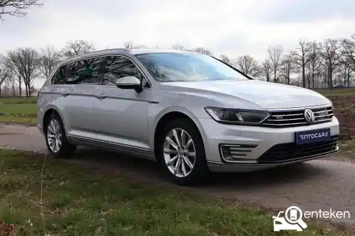 VW Passat Variant GTE 2016