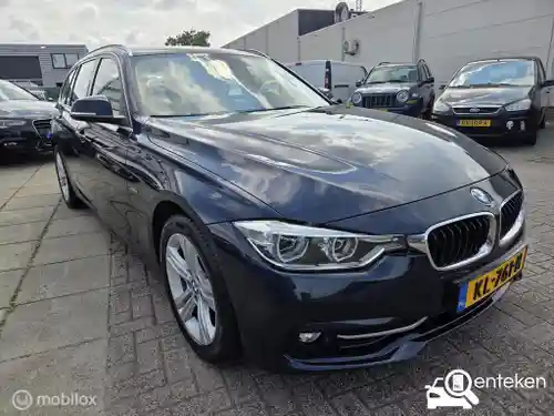 BMW 318i Touring 2016