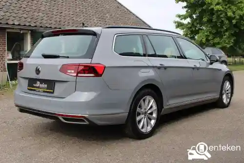 VW Passat Variant GTE 2023